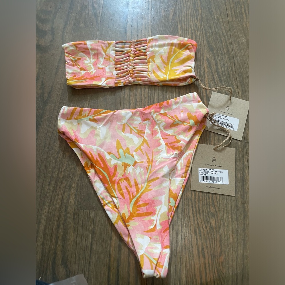 NWT Stone Fox Swim Set - Hot Tropix Size‎ Xs